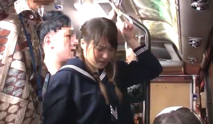 セーラー服ＪＫ潮吹きSEX! 激込みのバス車内でパンスト内に電動バイブを仕込まれ逝き乱れ　