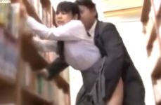 制服ＪＫ潮吹きSEX! 図書館でＪＫが性人形状態で立ちバック竿技で逝きまくり！