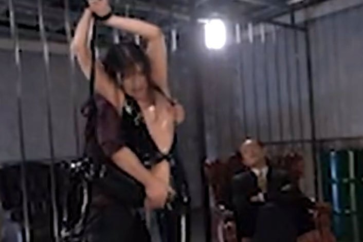 辻さくら 美人潜入捜査官が拘束監禁手マン秘部鬼攻め潮吹き逝きまくり激興奮空間♡